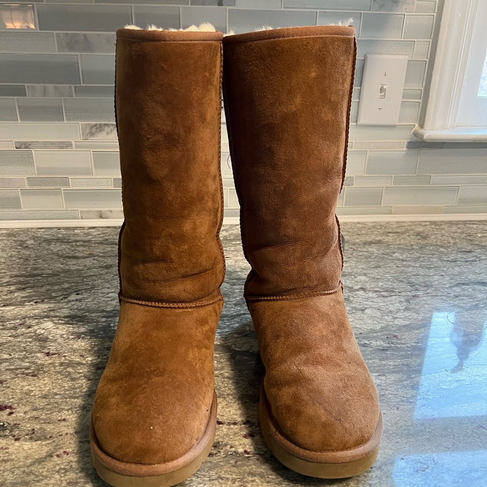 UGG Size 10